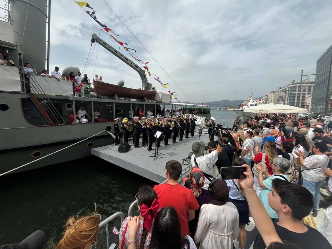 TCG Nusret Müze Gemisi’ne ziyaretçi akını - Resim: 16